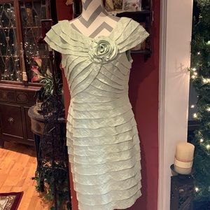 London times petites 14P mint tiered scoop neck 3D Rose embellished dress